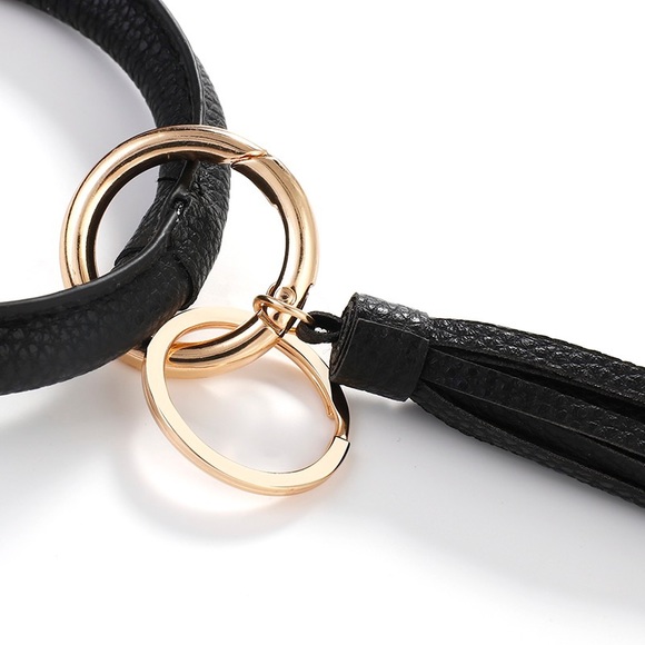 BLACK CIRCLE KEYCHAIN WRISTLET - Picture 8 of 14